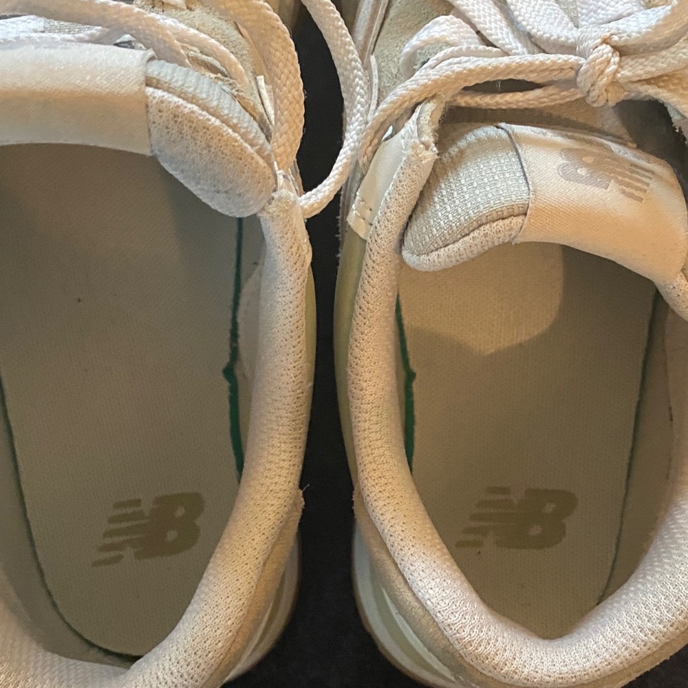 New Balance Sage Green Sneakers Style 574 Size 8 Very Good Used Condition - Picture 8 of 9